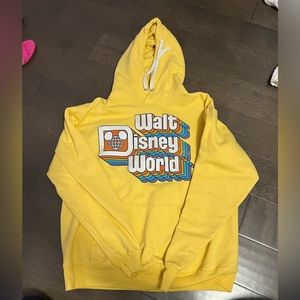 Disney world sweatshirt size: M